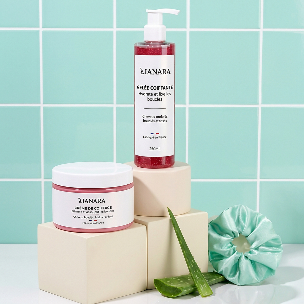 Crème de coiffage et gelée coiffante Lianara dans une salle de bain